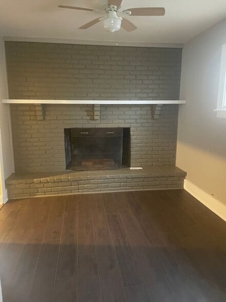 Building Photo - 19339 Fenelon St