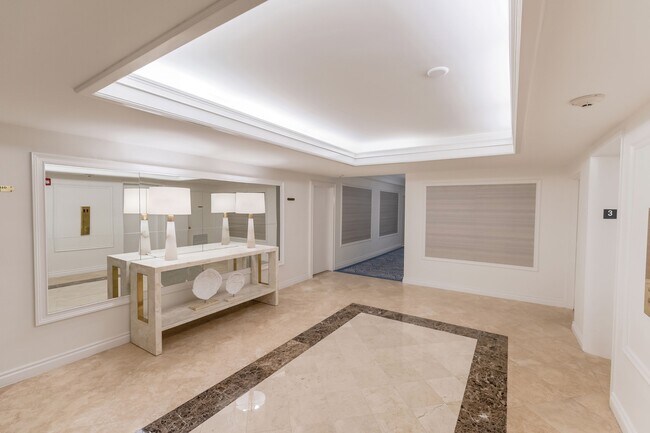 Building Photo - 250 Bradley Pl