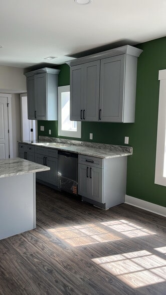 Building Photo - 245 Spring St SW