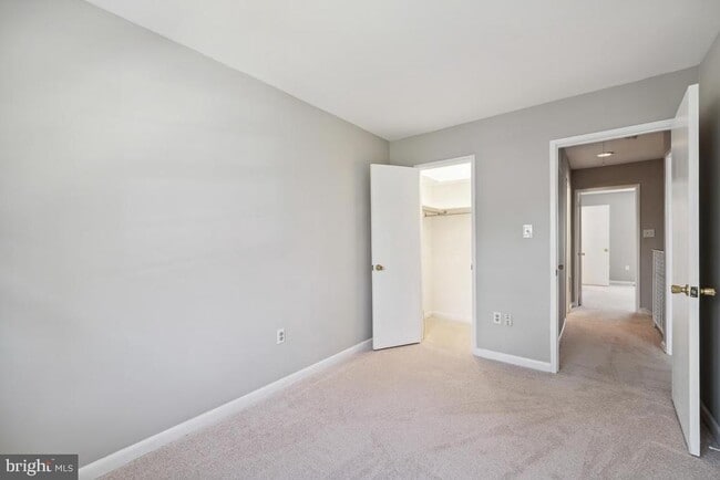 Building Photo - 2053 Headlands Cir