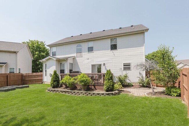 Building Photo - Stunning 4-Bed, 3.5-Bath Home in Sought-Af...