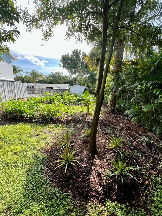 Building Photo - 2829 SW Cornell Ave