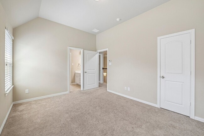 Building Photo - 2676 McPherson Ln
