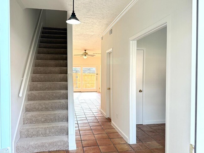 Building Photo - 14719 Barryknoll Ln