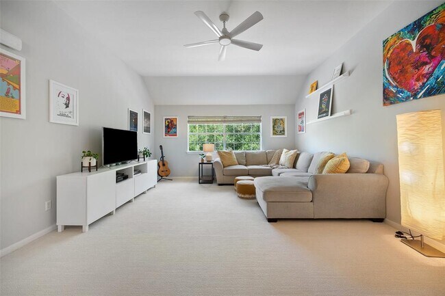 Building Photo - 6915 Gentle Oak Dr