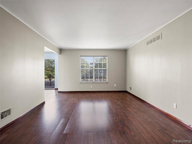 Building Photo - 27689 Echo Valley W