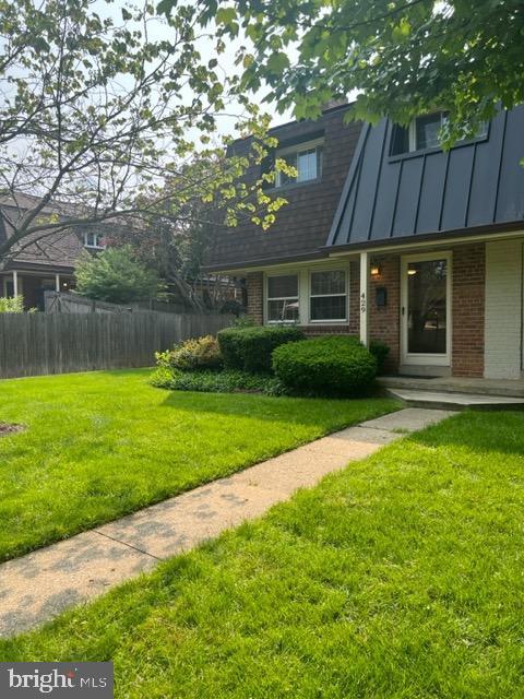 Building Photo - 429 Hampton Ct