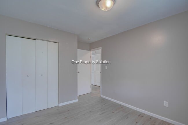 Building Photo - 4410 W 25th Ave