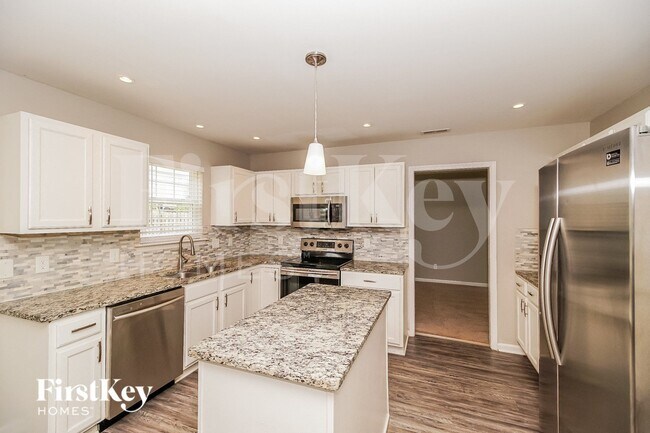 Building Photo - 234 Royalton Rd