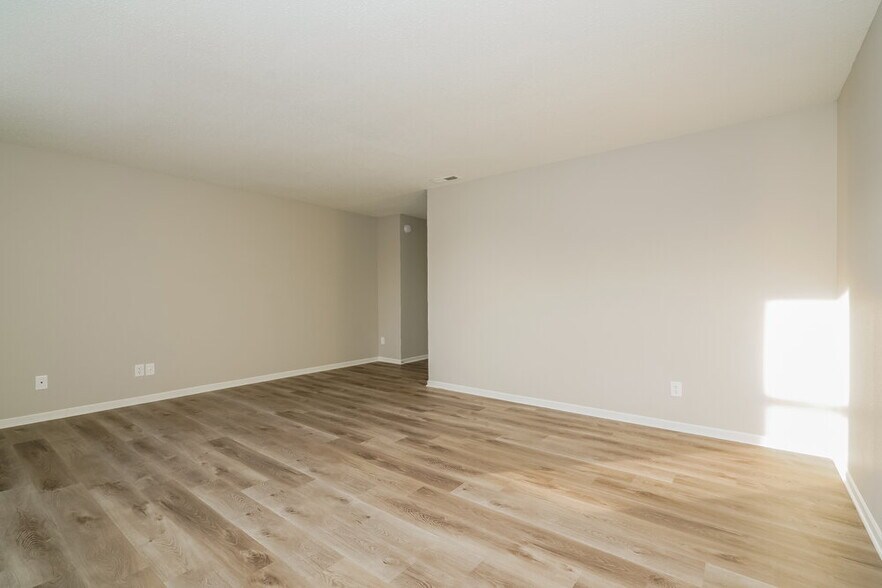 Building Photo - 3446 Brandenburg Blvd