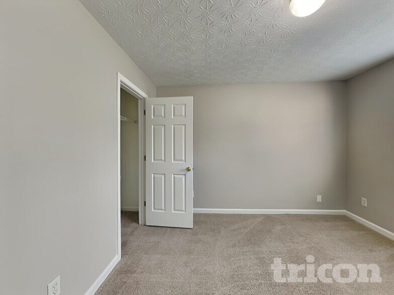 Building Photo - 5545 Amber Cove Way