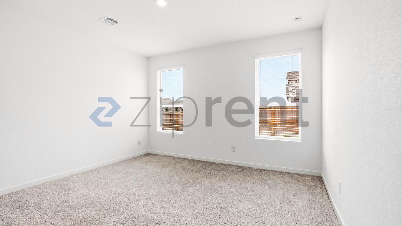 Building Photo - Unit