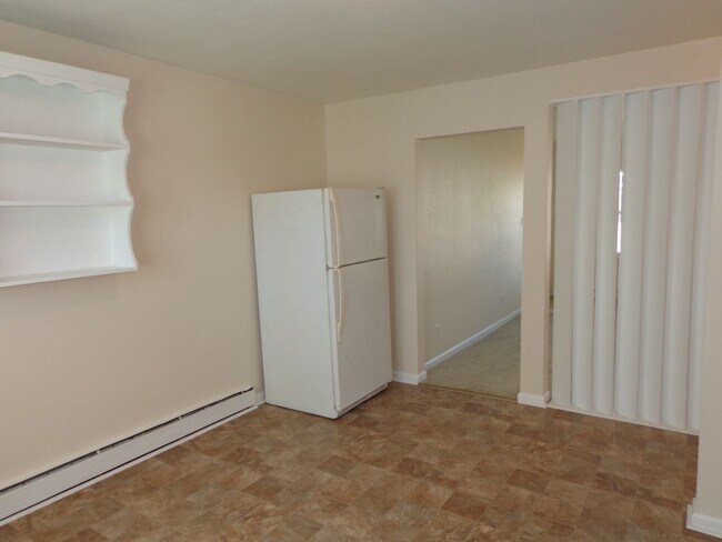 Building Photo - 4626 Coronet Ave