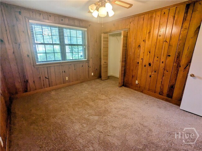 Building Photo - 1107 Meridian Dr