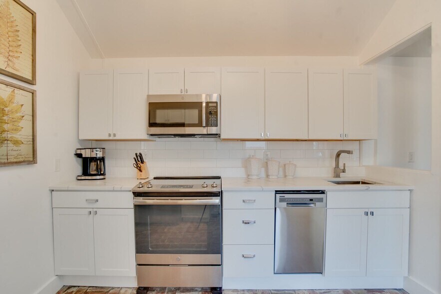 Building Photo - 203A 62nd St