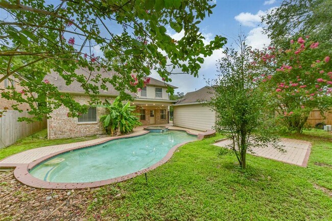 Building Photo - 2427 Shelby Park Dr