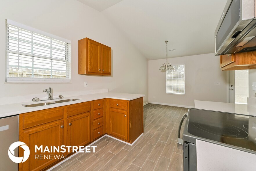 Building Photo - 6347 Gary Moore Ln