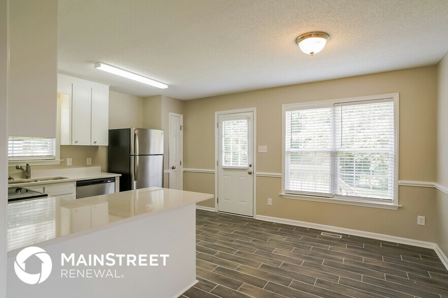 Building Photo - 110 Impressive Ln