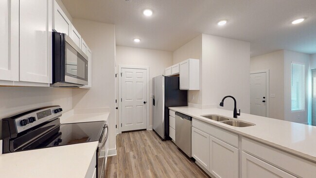 Building Photo - 15606 E 21st Ct N