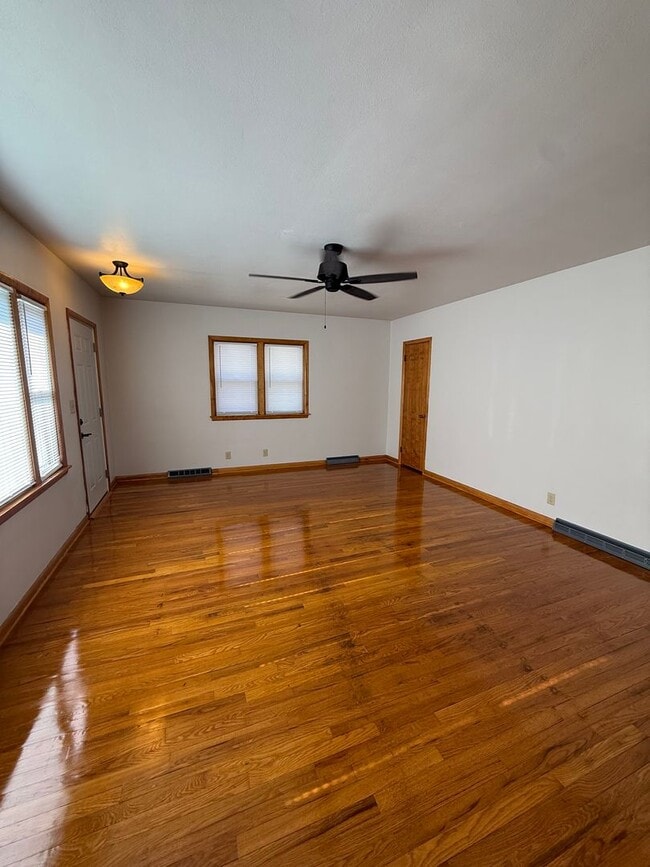 Building Photo - 834 S 20th St