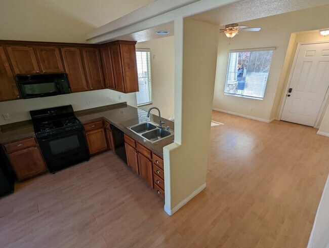 Building Photo - 5994 Shining Light Ave