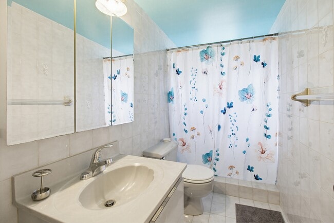 Building Photo - 6512 SW 112th Pl