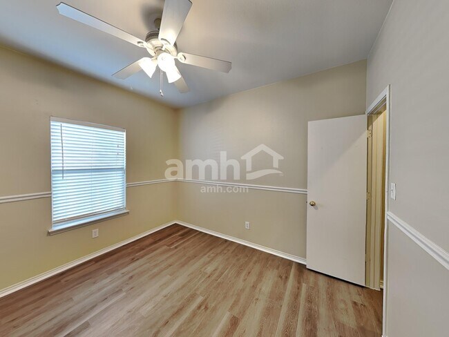 Building Photo - 9842 Charline Ln