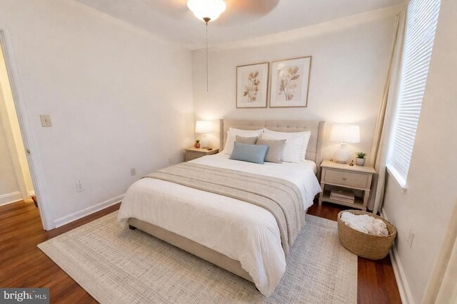 Building Photo - 1828-1800 Green St