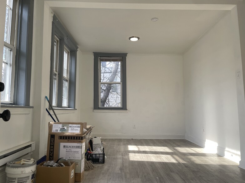 Building Photo - 1815 Bergenline Ave