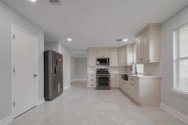 Building Photo - 1135 Sawgrass Ridge Ln