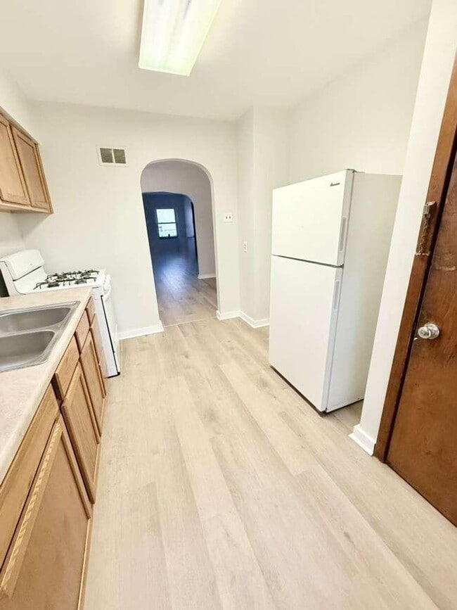 Building Photo - Updated 2BD 1BA Single Family House in Brackenridge!