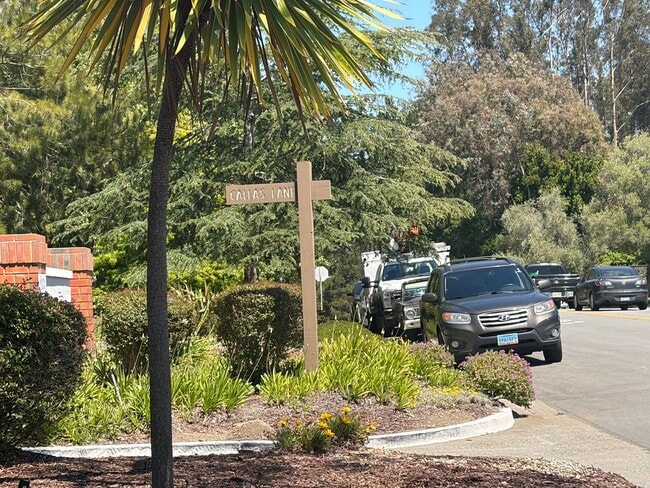 Building Photo - Capitola Knolls, Remodeled 3bd. 1.5ba two-level townhome