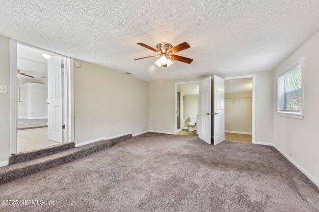 Building Photo - 4848 Plymouth St