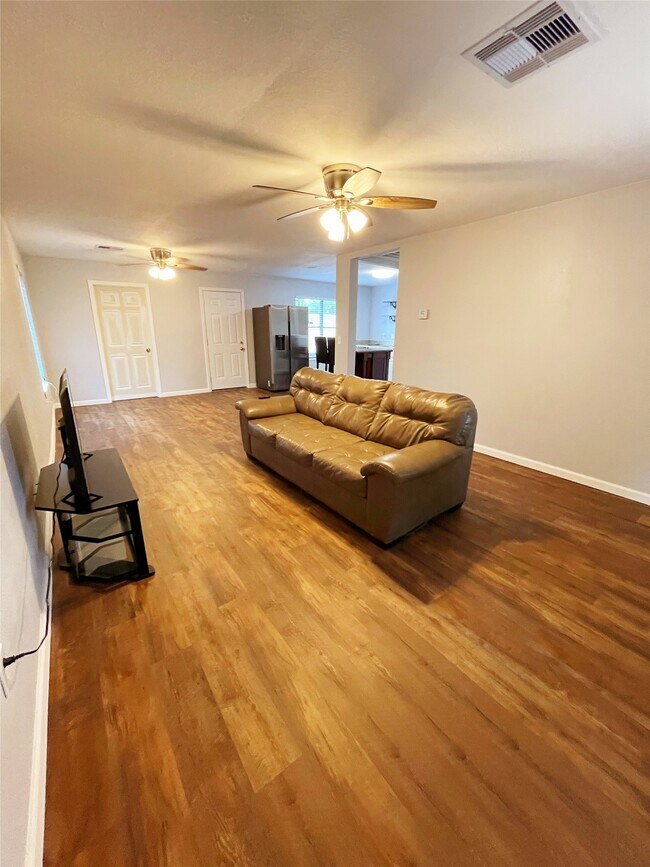 Building Photo - 3627 Keeland St