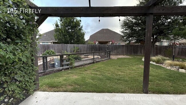 Building Photo - 106 Firefly-