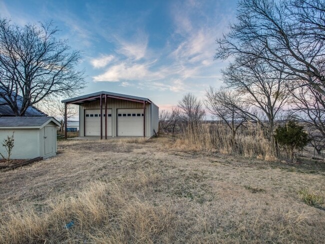 Building Photo - 4774 N Bonnie Brae St