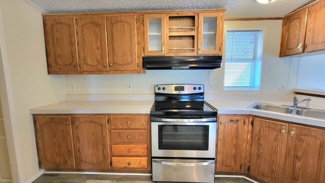Building Photo - CONESTOGA COUNTRY ESTATES - Conestoga Parkway