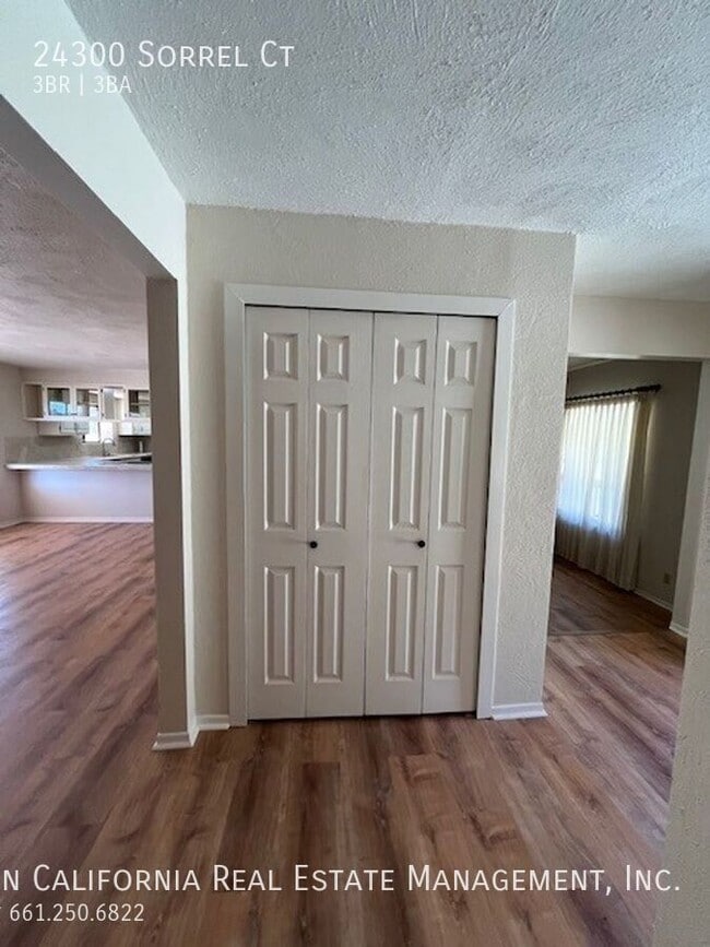 Building Photo - 24300 Sorrel Ct
