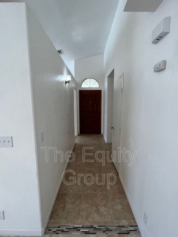 Building Photo - 3510 E Roosevelt Ave