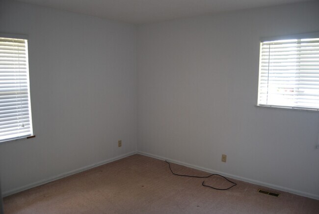 Building Photo - 7712 Colony-