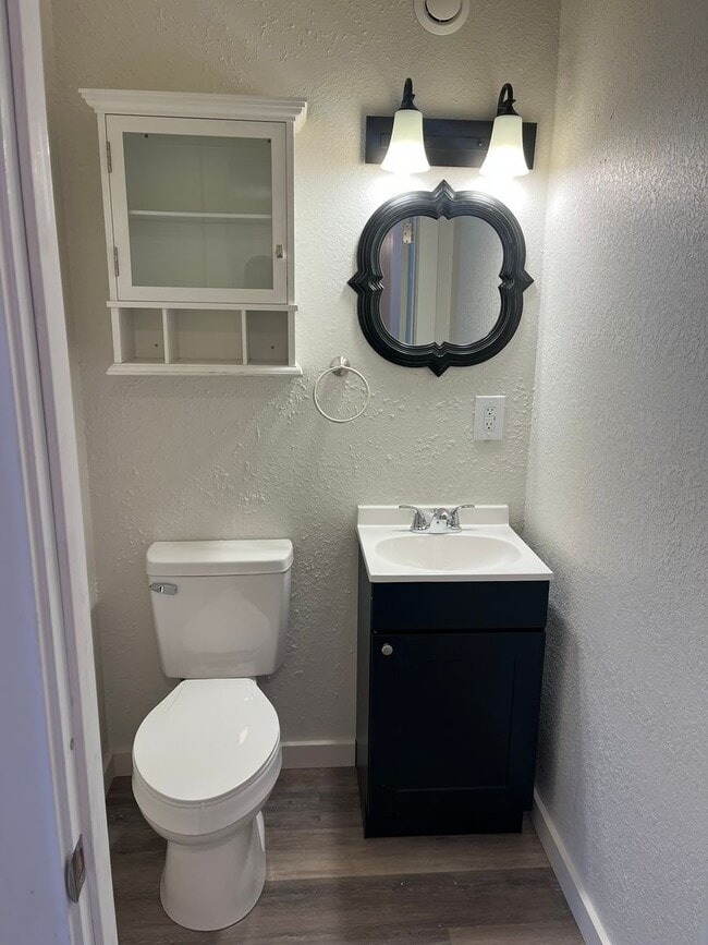 Building Photo - Smith