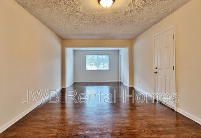 Building Photo - 6805 Bambi Ln