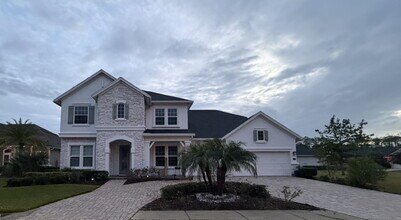 Building Photo - Luxury Rental in Oxford Estates