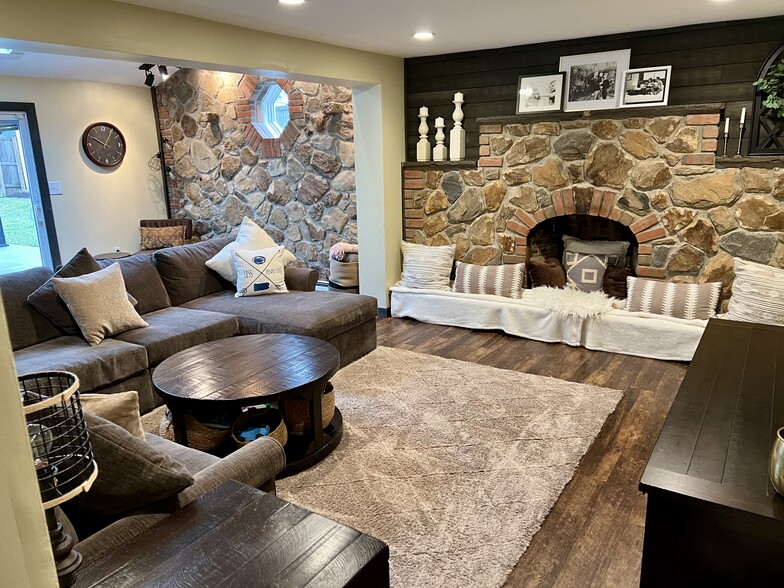 Living Room - 741 Marshall Dr