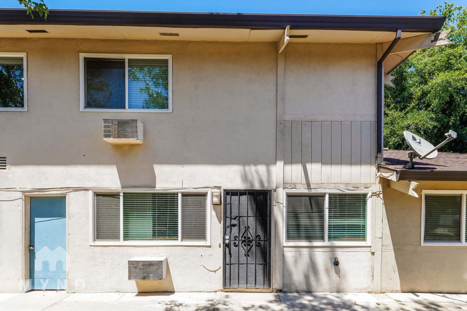 Building Photo - 905 Carro Dr