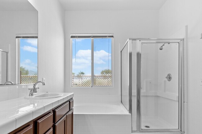 Building Photo - 13897 Mountain Top Dr