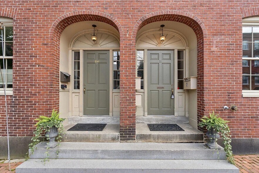 Building Photo - 32 Pleasant St