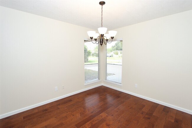 Building Photo - 2731 Colony Dr