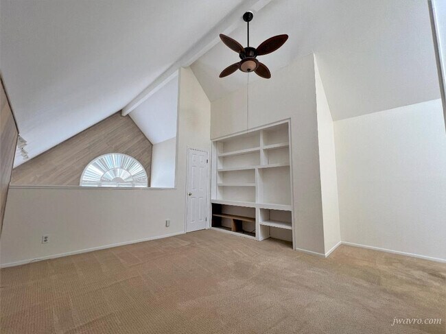 Building Photo - 606 Bridgeport Ln