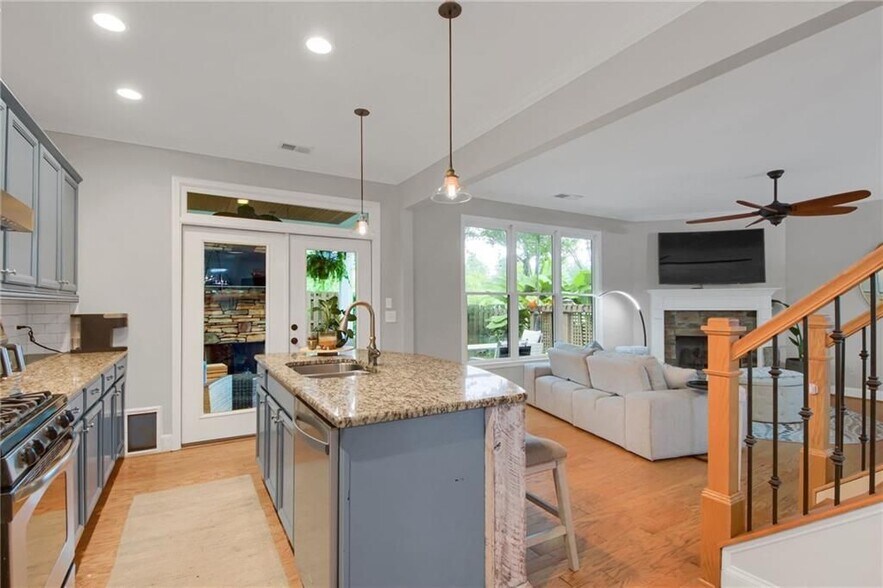 Building Photo - 120 Cornerstone Pl